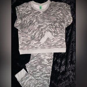 Honeydew Ladies’ 2-piece Pajama Set